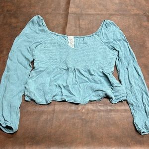 Size XL (could fit L loosely) cute slightly cropped top from dry goods